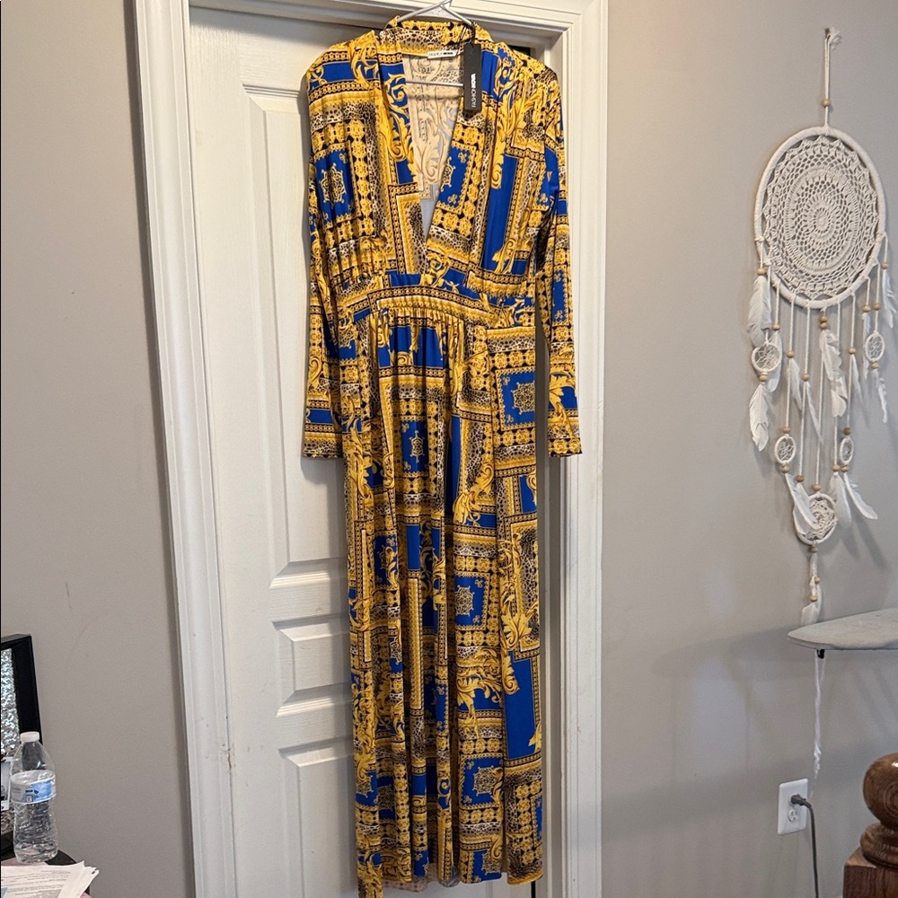 Fashion Nova Blue and Gold Patterned Maxi Dress - Picture 12 of 13